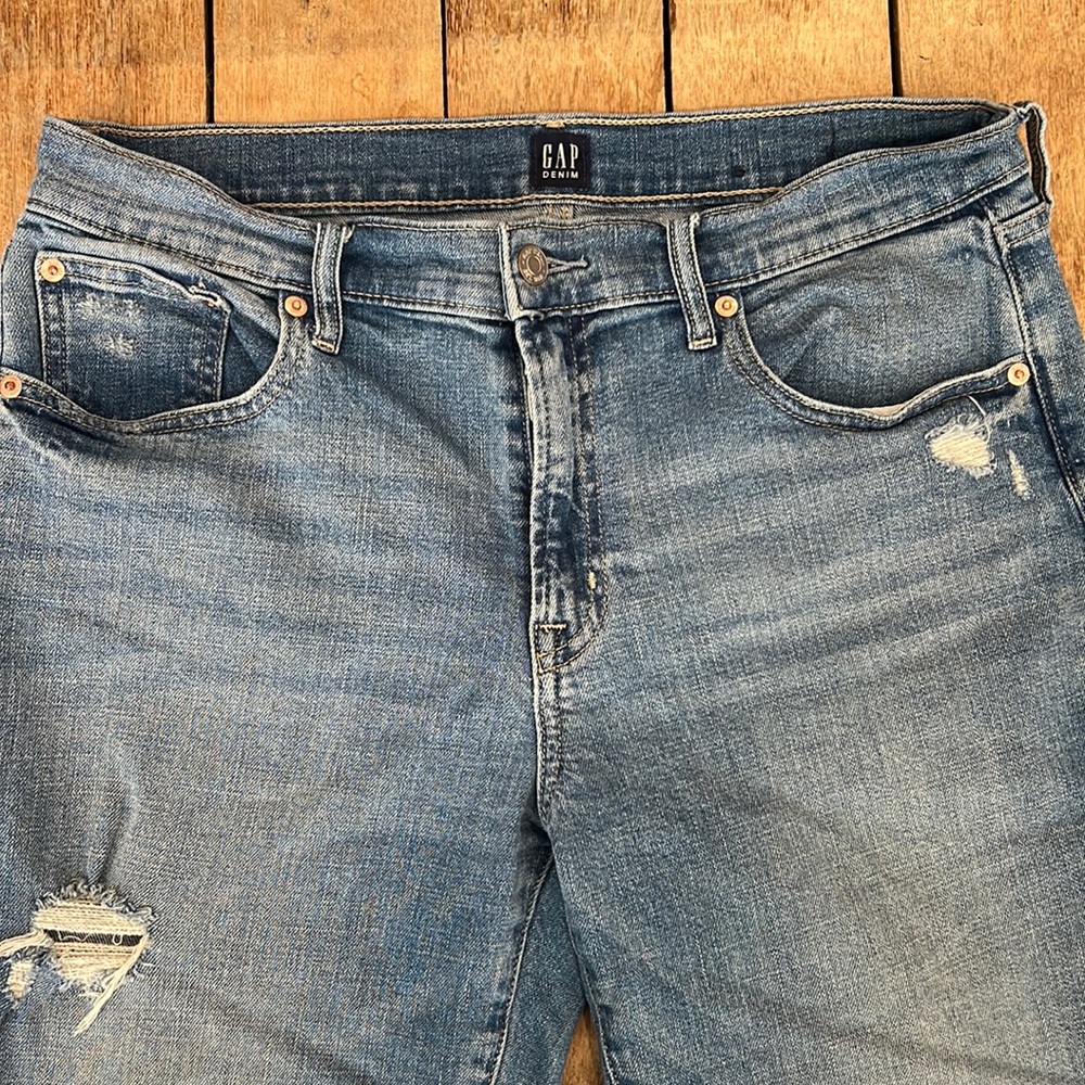 GAP Straight Leg Jeans Medium Wash Distressed Fray Hem Crop Women's Size 30